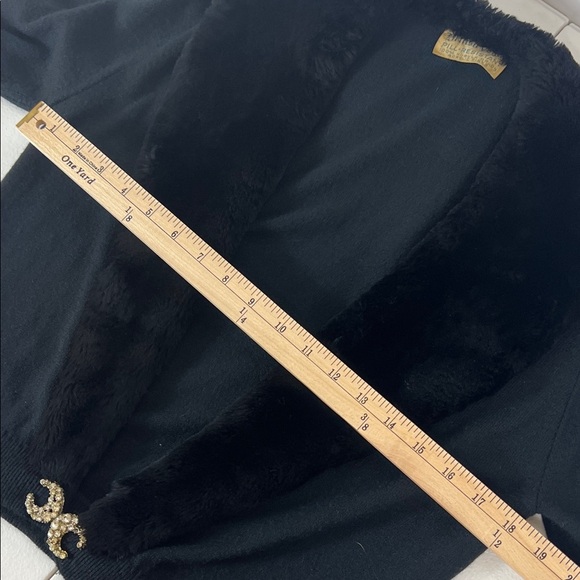 Vintage Sz S/M Black Sweater Cardigan Faux Fur Trim Rhiinestone Closure - Picture 5 of 10